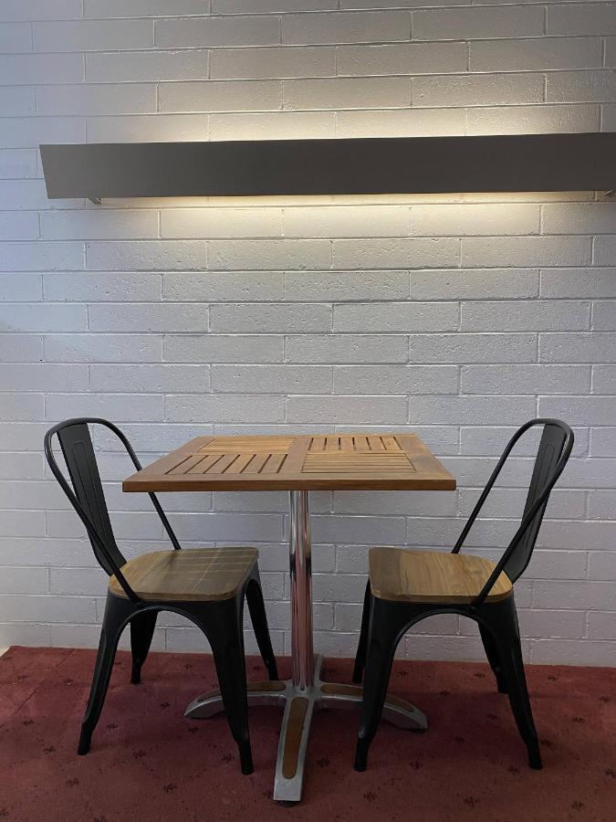Capri Motel Balranald Ngoại thất bức ảnh