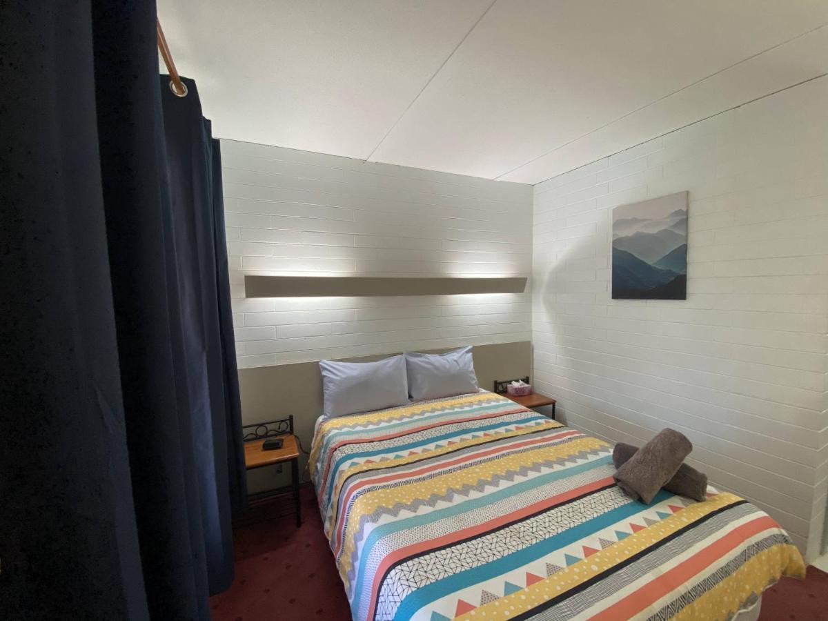 Capri Motel Balranald Ngoại thất bức ảnh