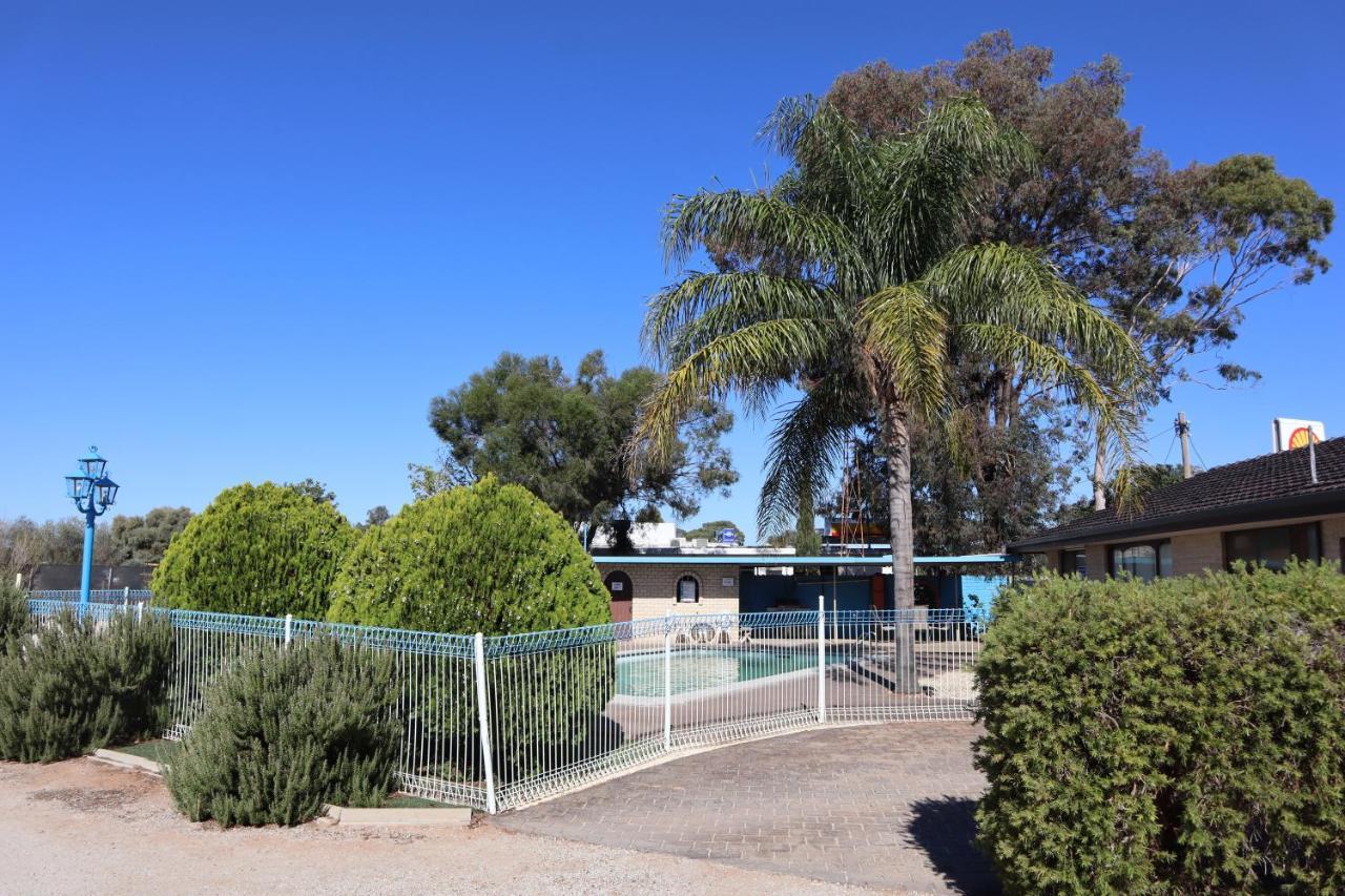 Capri Motel Balranald Ngoại thất bức ảnh