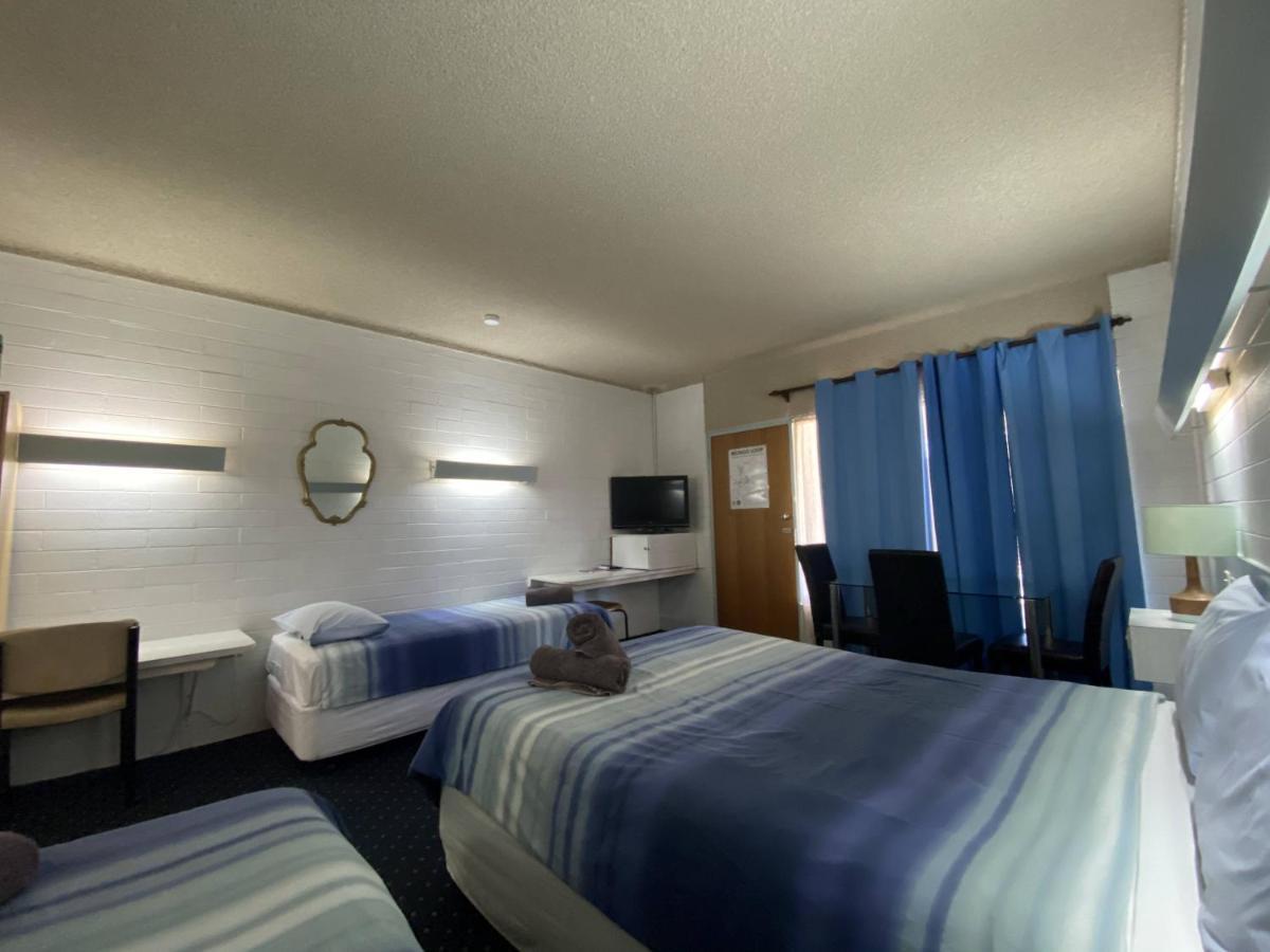 Capri Motel Balranald Ngoại thất bức ảnh