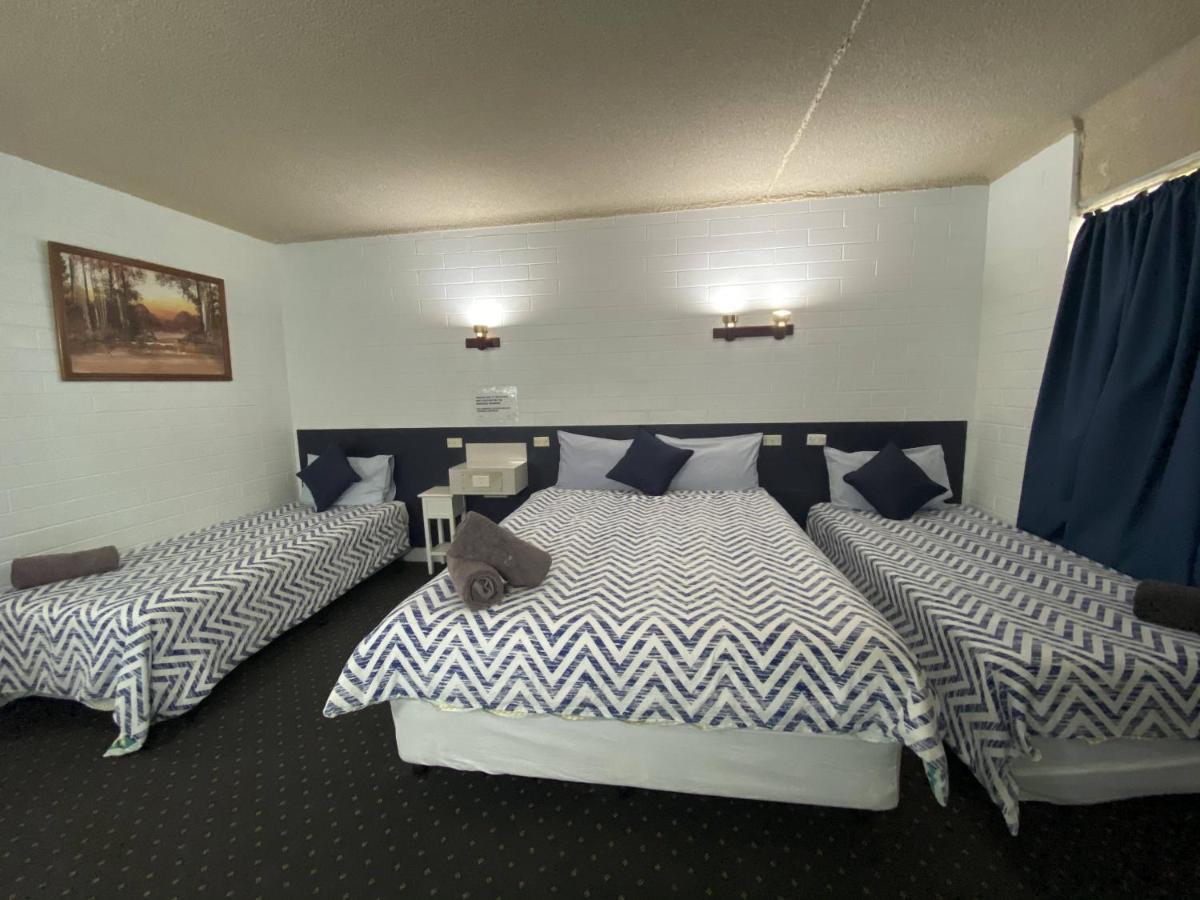Capri Motel Balranald Ngoại thất bức ảnh